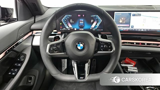 BMW 5 Series (G60) 2025 Черный из Кореи, фото 3