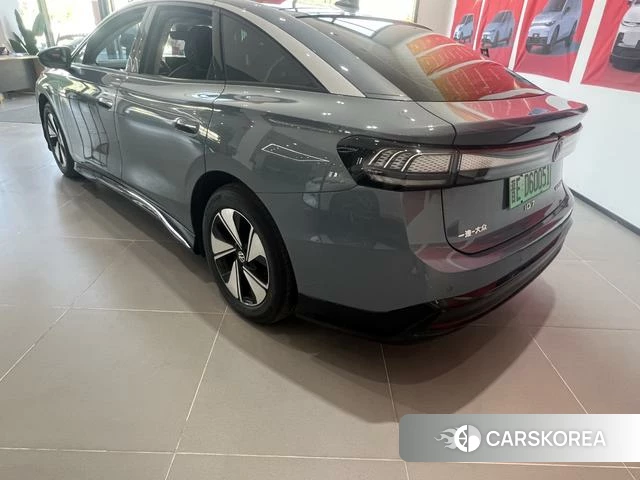 Volkswagen ID.7 VIZZION 2025 Серебристо-серый из Китая, фото 3
