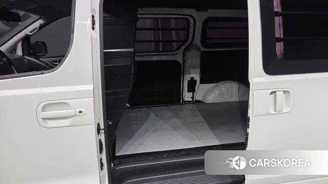 Hyundai The New Grand Starex 2018 Белый из Кореи, фото 3