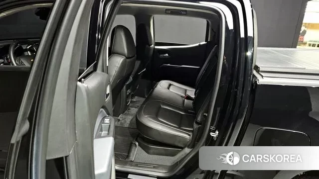 Chevrolet (GM Daewoo) Real New Colorado 2022 Черный из Кореи, фото 3