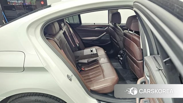 BMW 5 Series (G30) 2022 Белый из Кореи, фото 3