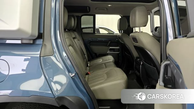 Land Rover Defender (L663) 2021 Небесно-голубой из Кореи, фото 3