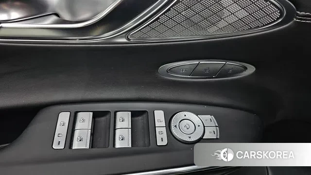 Genesis GV70 2022 Белый из Кореи, фото 3