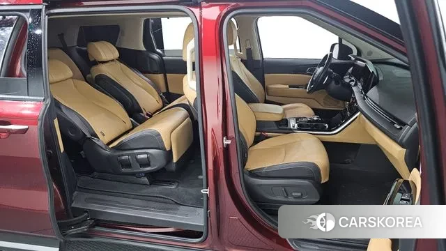 Kia Carnival 4th generation 2021 Красный из Кореи, фото 3