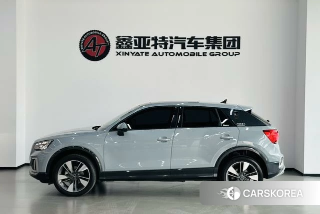 Audi Q2L 2022 Серебристо-серый из Китая, фото 3