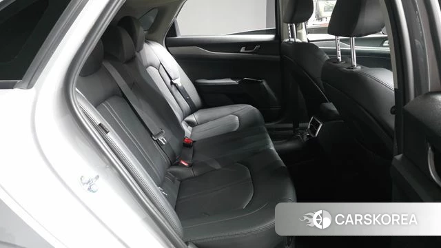 Kia The New K5 Hybrid 3rd generation 2024 Серебристо-серый из Кореи, фото 3