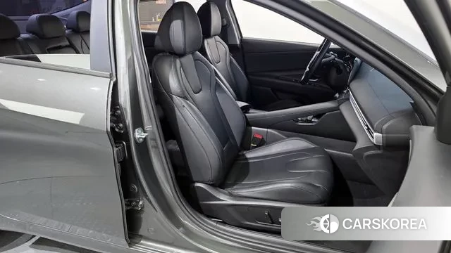 Hyundai The New Avante (CN7) 2023 Серый из Кореи, фото 3