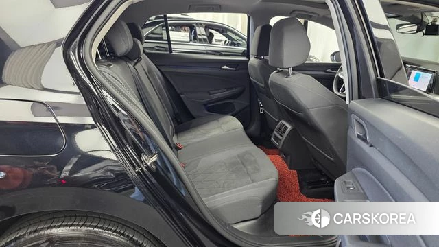 Volkswagen Golf 8th Generation 2022 Черный из Кореи, фото 3
