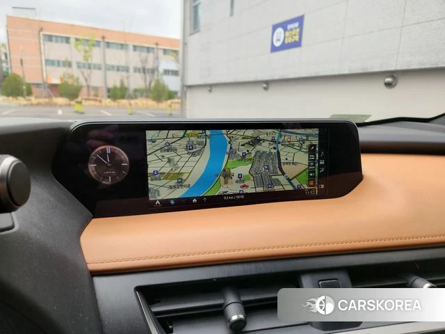 Lexus UX250h 2019 Белый из Кореи, фото 3