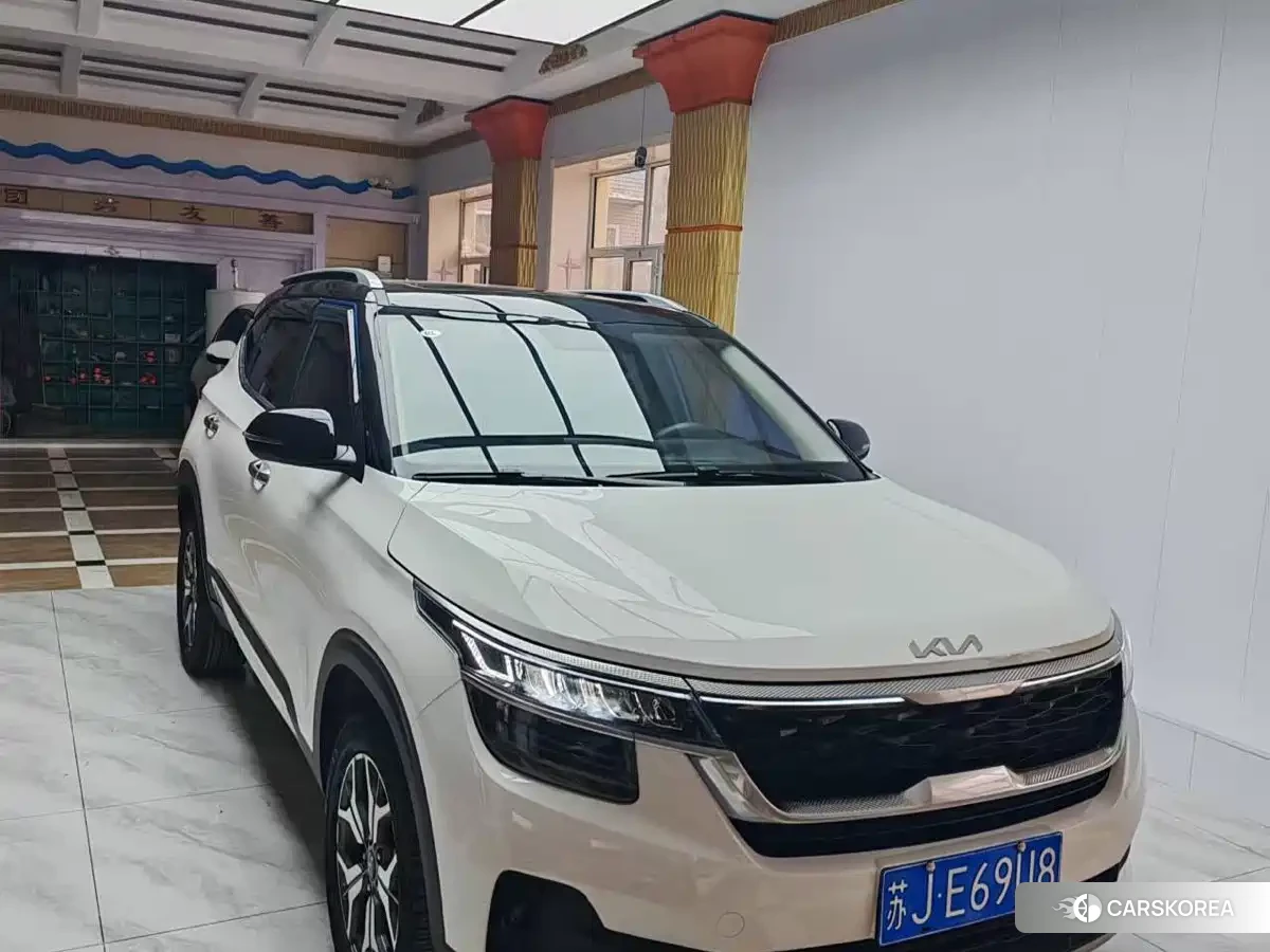 Kia KX3 proud run 2021 Белый из Китая, фото 3