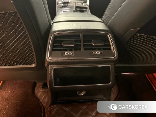 Audi A6L 2021 Черный из Китая, фото 3
