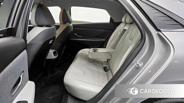 Hyundai Avante (CN7) 2021 Серебристо-серый из Кореи, фото 3