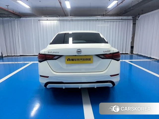 Nissan Xuan Yi 2022 Белый из Китая, фото 3