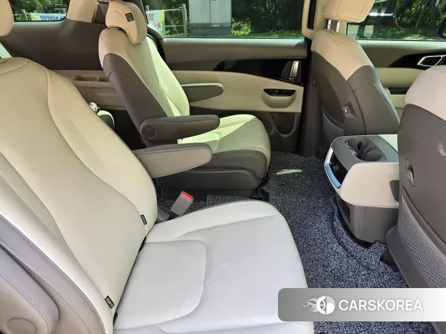Kia Carnival 4th generation 2023 Черный из Кореи, фото 3