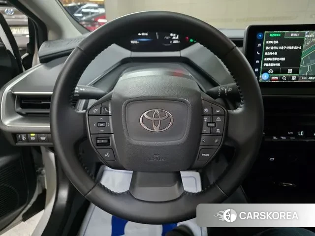 Toyota Prius 5th Generation 2024 Белый из Кореи, фото 3