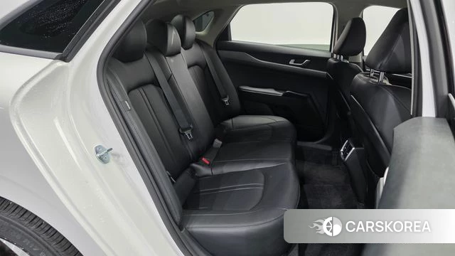 Kia The New K5 3rd generation 2025 Белый из Кореи, фото 3