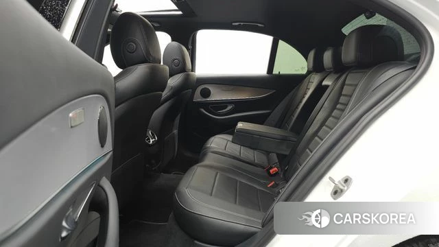 Mercedes-Benz E-Class W213 2021 Белый из Кореи, фото 3