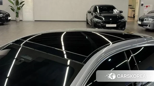 BMW 8 Series (G15) 2023 Серебристо-серый из Кореи, фото 3