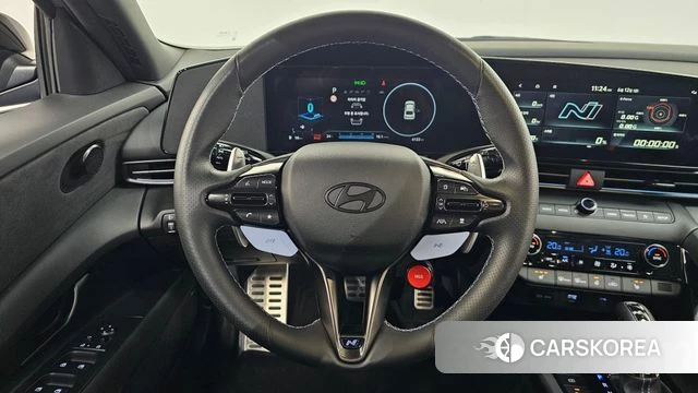 Hyundai The New Avante (CN7) 2025 Светло-серебряный цвет из Кореи, фото 3