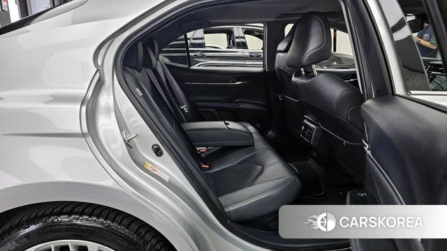 Toyota Camry (XV70) 2018 Серебряный из Кореи, фото 3
