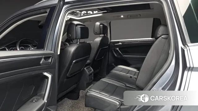 Volkswagen Tiguan Allspace 2020 Серый из Кореи, фото 3