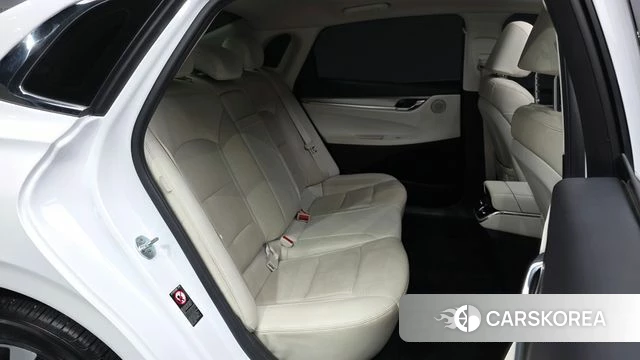 Hyundai The New Grandeur IG Hybrid 2022 Белый из Кореи, фото 3