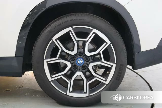 BMW iX1 2024 Белый из Китая, фото 3