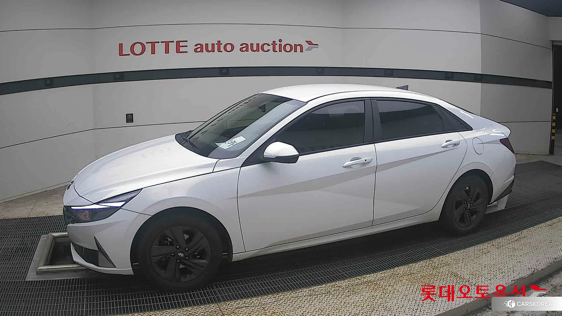 Hyundai Avante Hybrid 2022 Polar White из Кореи, фото 3