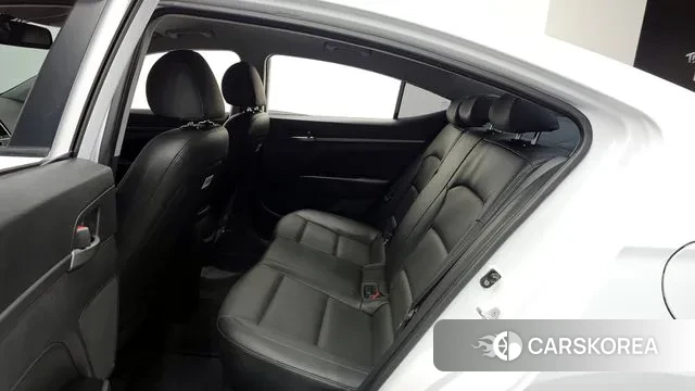 Hyundai Avante AD 2018 Белый из Кореи, фото 3