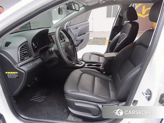 Hyundai Avante AD 2018 Белый из Кореи, фото 3