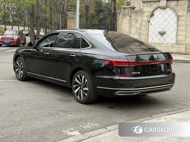 Volkswagen Passat 2024 Черный из Китая, фото 3