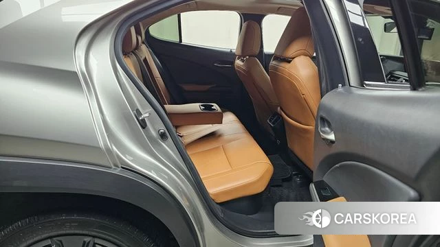 Lexus UX250h 2020 Серебристо-серый из Кореи, фото 3
