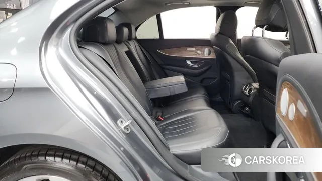 Mercedes-Benz E-Class W213 2019 Серебряный из Кореи, фото 3