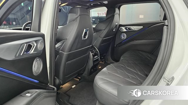 BMW XM (G09) 2023 Белый из Кореи, фото 3
