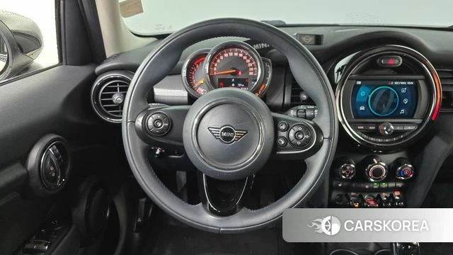 Mini Cooper 2020 Жемчужный цвет из Кореи, фото 3