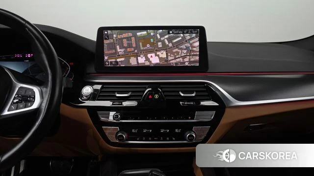 BMW 5 Series (G30) 2023 Черный из Кореи, фото 3