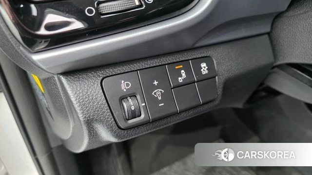 Kia Stonic 2018 Белый из Кореи, фото 3
