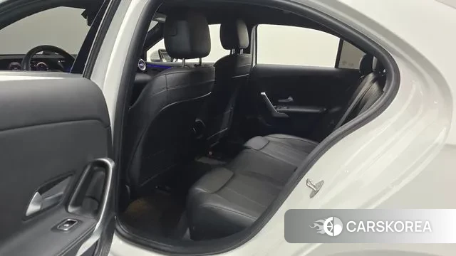 Mercedes-Benz A-Class W177 2021 Белый из Кореи, фото 3