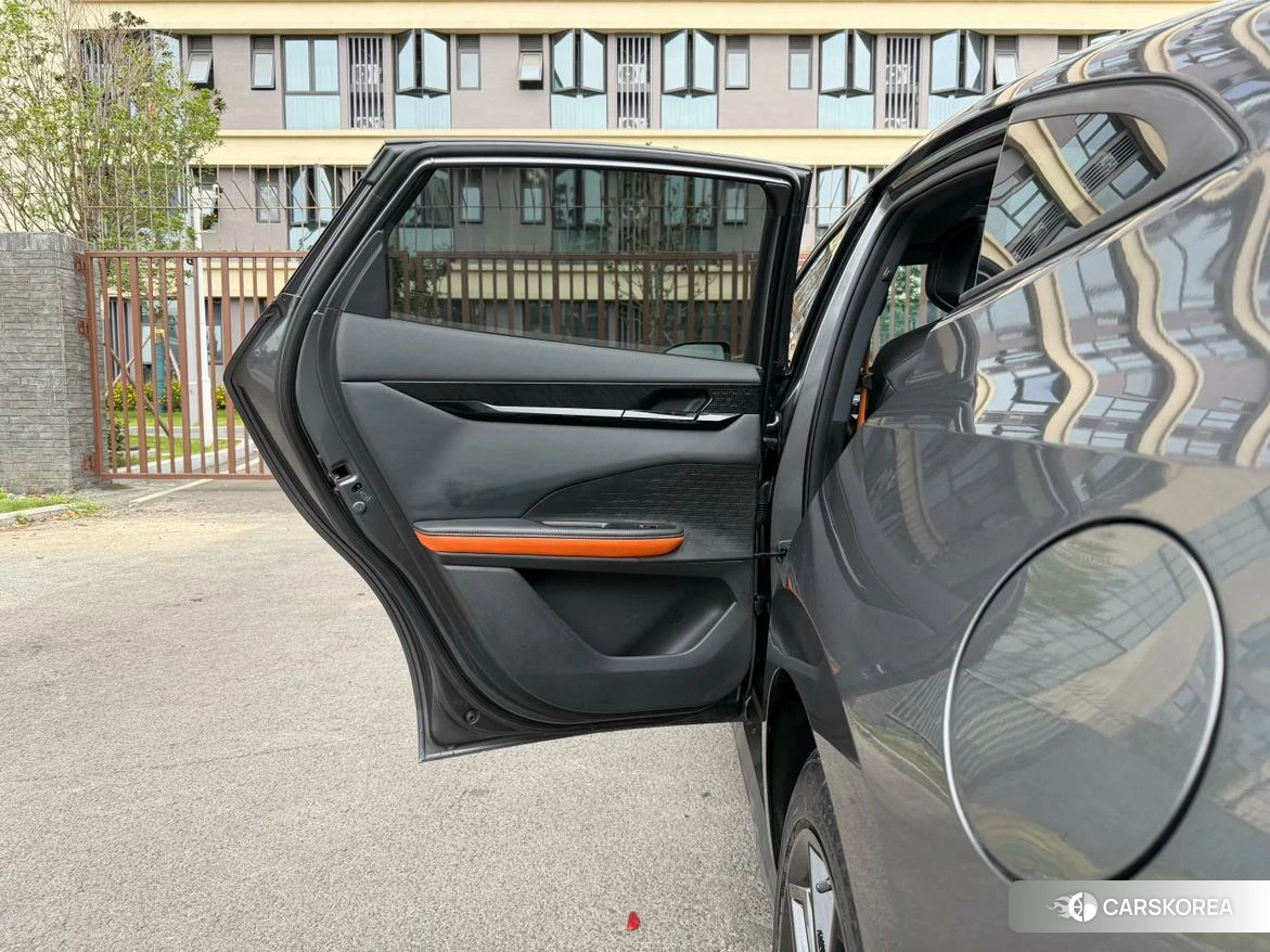 Chang'an UNI-V 2022 Темно-серый из Китая, фото 3