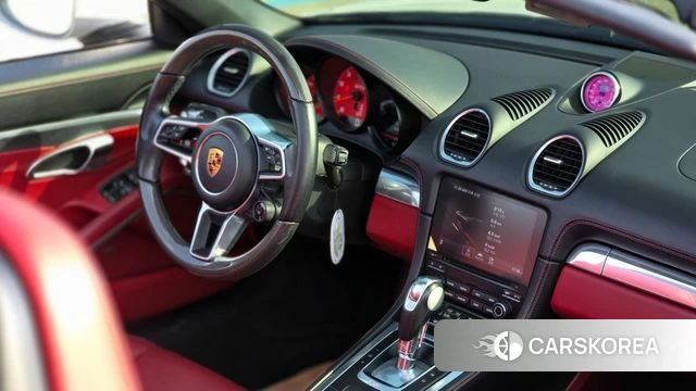 Porsche 718 Boxster 2022 Серебристо-серый из Кореи, фото 3