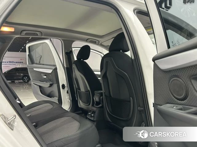 BMW 2 series station wagon 2018 Белый из Китая, фото 3