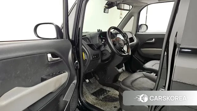 Kia The New Kia Ray 2023 Черный из Кореи, фото 3