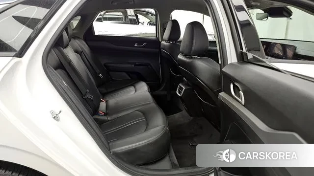 Kia The New K5 3rd generation 2024 Белый из Кореи, фото 3