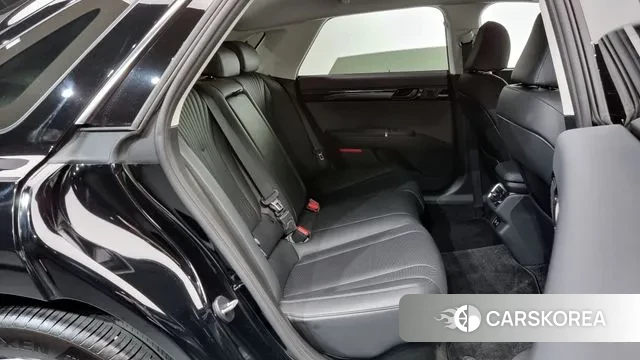 Hyundai Grandeur Hybrid (GN7) 2023 Черный из Кореи, фото 3