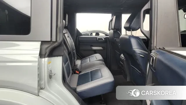 Ford Bronco 6th Generation 2022 Серебристо-серый из Кореи, фото 3