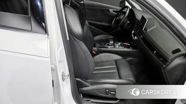 Audi A4 (B9) 2018 Белый из Кореи, фото 3