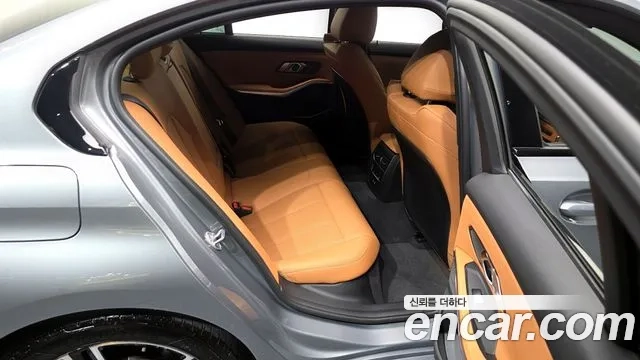 BMW 3 Series (G20) 2024 Серебристо-серый из Кореи, фото 3