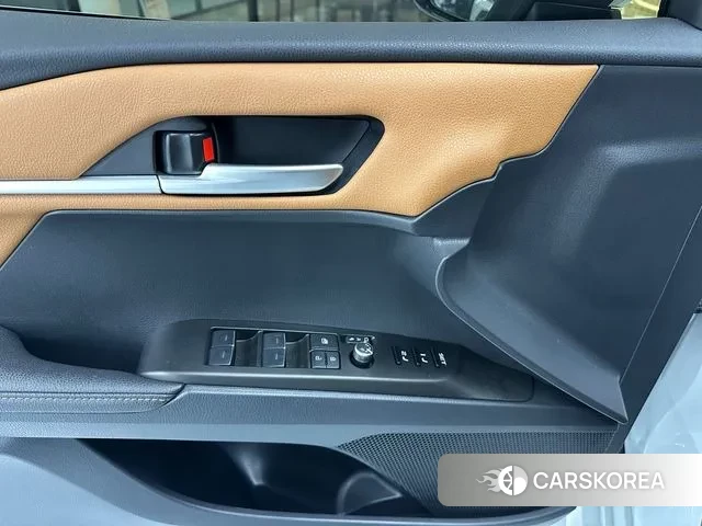 Toyota Camry (XV80) 2025 Белый из Кореи, фото 3