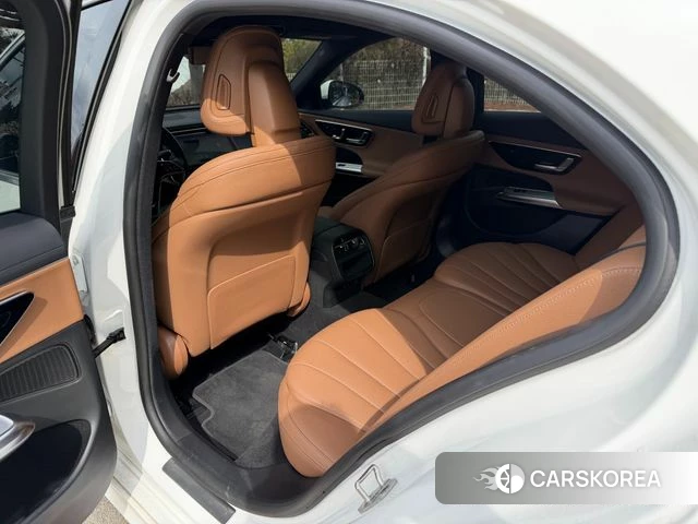 Mercedes-Benz E-Class W214 2024 Белый из Кореи, фото 3