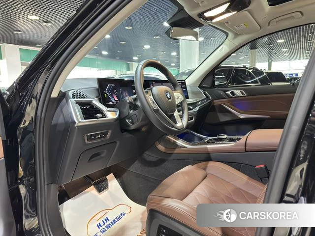 BMW X7 2024 Черный из Китая, фото 3